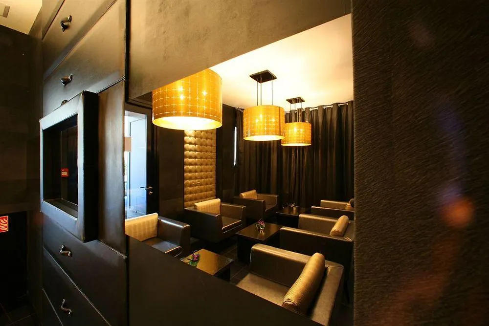L'Adresse Hotel Paris